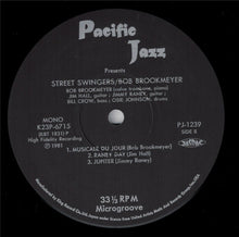 Carica l'immagine nel visualizzatore di Gallery, Bob Brookmeyer / Jim Hall / Jimmy Raney With Osie Johnson And Bill Crow : The Street Swingers (LP, Album, RE, OBI)