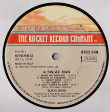 Carica l'immagine nel visualizzatore di Gallery, Elton John : A Single Man (LP, Album, Gat)
