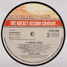 Carica l'immagine nel visualizzatore di Gallery, Elton John : A Single Man (LP, Album, Gat)