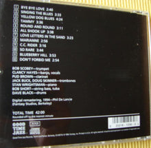 Carica l'immagine nel visualizzatore di Gallery, Bob Scobey's Frisco Band With Vocals By Clancy Hayes : Scobey & Clancy Raid The Juke Box (CD, Album, Mono, RE, RM)