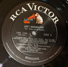 Carica l'immagine nel visualizzatore di Gallery, "Fats" Waller And His Rhythm* : Ain't Misbehavin' (LP, Comp, Mono, RP, Mon)