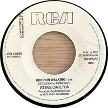 Carica l'immagine nel visualizzatore di Gallery, Steve Carlton : Keep On Walking (7", Promo)