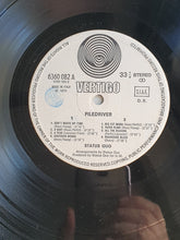 Carica l'immagine nel visualizzatore di Gallery, Status Quo : Piledriver (LP, Album, Gat)