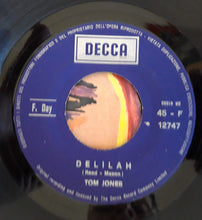 Carica l'immagine nel visualizzatore di Gallery, Tom Jones : Delilah (7", Gat)