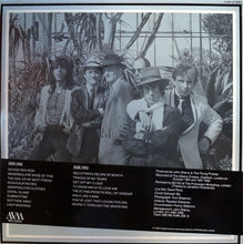 Carica l'immagine nel visualizzatore di Gallery, The Flying Pickets : Live At The Albany Empire! (LP, Album)