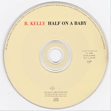 Carica l'immagine nel visualizzatore di Gallery, R. Kelly : Half On A Baby (CD, Single)