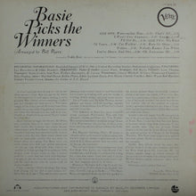 Carica l'immagine nel visualizzatore di Gallery, Count Basie Orchestra : Basie Picks The Winners (LP)