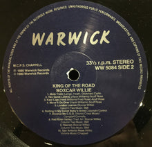 Carica l'immagine nel visualizzatore di Gallery, Boxcar Willie : King Of The Road (LP, Comp)
