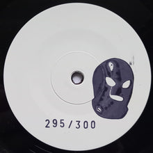 Carica l'immagine nel visualizzatore di Gallery, Shaknis & Egzotikka : Pries Akis (7", EP, Ltd, Num)