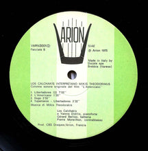 Carica l'immagine nel visualizzatore di Gallery, Los Calchakis Interpretano Mikis Theodorakis : Colonna Sonora Originale Dal Film Di Costa Gavras 'L'Americano' Con Yves Montand (LP, Album)