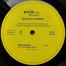 Carica l'immagine nel visualizzatore di Gallery, Manfred Schoof, Akira Sakata, Yosuke Yamashita, Takeo Moriyama : Distant Thunder (LP, Album)