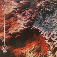 Carica l'immagine nel visualizzatore di Gallery, GoGo Penguin : Between Two Waves (12", EP, Bla)