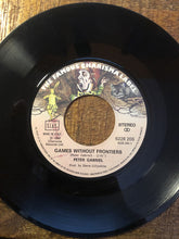 Carica l'immagine nel visualizzatore di Gallery, Peter Gabriel : Games Without Frontiers (7", Single)