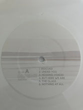 Carica l'immagine nel visualizzatore di Gallery, Foo Fighters : But Here We Are (LP, Album, Whi)
