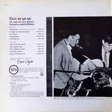 Carica l'immagine nel visualizzatore di Gallery, The New Stan Getz Quartet Featuring Astrud Gilberto : Getz Au Go Go (LP, Album, RE, Gat)