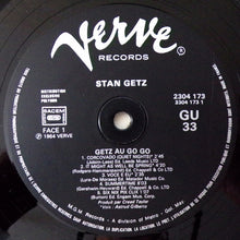 Carica l'immagine nel visualizzatore di Gallery, The New Stan Getz Quartet Featuring Astrud Gilberto : Getz Au Go Go (LP, Album, RE, Gat)