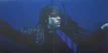 Carica l'immagine nel visualizzatore di Gallery, Billie Eilish : Hit Me Hard And Soft (LP, Album, Ltd, Yel)