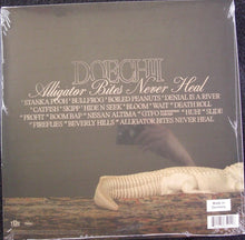 Carica l'immagine nel visualizzatore di Gallery, Doechii : Alligator Bites Never Heal (LP, Album, RE)