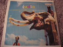 Carica l'immagine nel visualizzatore di Gallery, Lata Mangeshkar And Hemant Kumar : Modern Motion Picture Music Of India (LP, RE)