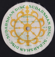 Carica l'immagine nel visualizzatore di Gallery, Progress (11) : Busy Making Progress (LP, Album)