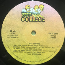 Carica l'immagine nel visualizzatore di Gallery, The Isley Brothers : Isley Brothers (LP, Comp)