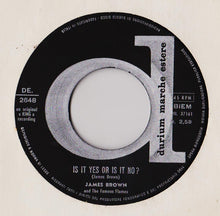Carica l'immagine nel visualizzatore di Gallery, James Brown : It's A Man's Man's Man's World (7")