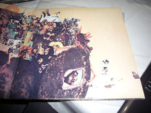 Carica l'immagine nel visualizzatore di Gallery, Bee Gees : Life In A Tin Can (LP, Album, Gat)