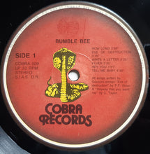 Carica l'immagine nel visualizzatore di Gallery, Bumble Bee (7) : Bumble Bee (LP, Album)