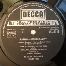 Carica l'immagine nel visualizzatore di Gallery, Joan Sutherland, Heather Begg, Margreta Elkins, Graham Clark (2), Clifford Grant, Tom McDonnell, Louis Quilico, Royal Philharmonic Orchestra, Richard Bonynge : Darwin-Song For A City (LP)