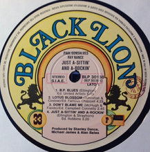 Carica l'immagine nel visualizzatore di Gallery, Paul Gonsalves, Ray Nance : Just A-sittin' And A-rockin' (LP, Album)
