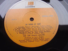 Carica l'immagine nel visualizzatore di Gallery, Aer Lingus Singers : On Wings Of Song (LP, Album)
