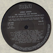 Carica l'immagine nel visualizzatore di Gallery, Urbie Green : The Best Of New Broadway Show Hits (LP, RE)