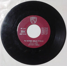 Carica l'immagine nel visualizzatore di Gallery, Lucio Dalia, Complesso Spring : Bianco Natale / Tu Scendi Dalle Stelle (7")