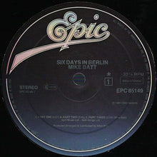 Carica l'immagine nel visualizzatore di Gallery, Mike Batt : Six Days In Berlin (LP, Album)