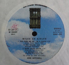 Carica l'immagine nel visualizzatore di Gallery, Joni Mitchell And The L.A. Express : Miles Of Aisles (2xLP, Album)