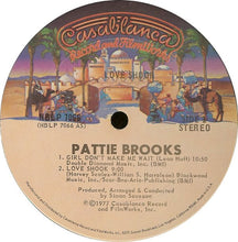 Carica l'immagine nel visualizzatore di Gallery, Pattie Brooks And The Simon Orchestra : Love Shook (LP, Album)
