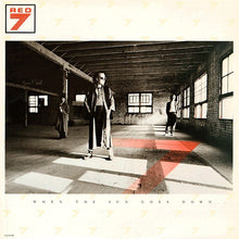 Carica l'immagine nel visualizzatore di Gallery, Red 7 : When The Sun Goes Down... (LP, Album, Pin)