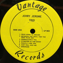 Carica l'immagine nel visualizzatore di Gallery, The Jerry Jerome Trio featuring Teddy Wilson and Cozy Cole : Featuring Teddy Wilson and Cozy Cole (LP, Album)