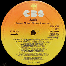 Carica l'immagine nel visualizzatore di Gallery, Various : Annie - Original Motion Picture Soundtrack (LP, Album)