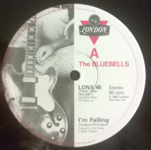 Carica l'immagine nel visualizzatore di Gallery, The Bluebells : I'm Falling (12", Single)