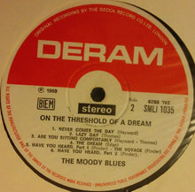 Carica l'immagine nel visualizzatore di Gallery, The Moody Blues : On The Threshold Of A Dream (LP, Album, Gat)