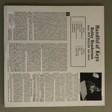 Carica l&#39;immagine nel visualizzatore di Gallery, Bobby Henderson (2) : Handful Of Keys (LP, Album, RE)
