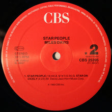 Carica l&#39;immagine nel visualizzatore di Gallery, Miles Davis : Star People (LP, Album, RE)
