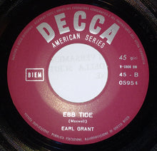 Carica l&#39;immagine nel visualizzatore di Gallery, Earl Grant : Ebb Tide (7&quot;)

