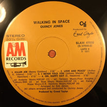Carica l&#39;immagine nel visualizzatore di Gallery, Quincy Jones : Walking In Space (LP, Album, RE)
