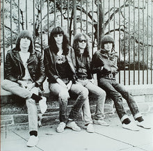Carica l'immagine nel visualizzatore di Gallery, Ramones : Leave Home (LP, Album, RE, RM, 180)

