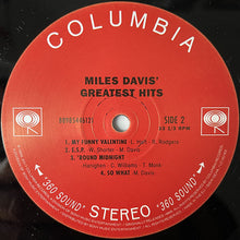 Carica l&#39;immagine nel visualizzatore di Gallery, Miles Davis : Miles Davis&#39; Greatest Hits (LP, Comp, RE, 150)
