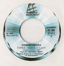 Carica l&#39;immagine nel visualizzatore di Gallery, Commodores : Three Times A Lady  (7&quot;)
