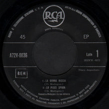 Carica l&#39;immagine nel visualizzatore di Gallery, Domenico Modugno Con Franca Gandolfi : Domenico Modugno E la Sua Chitarra (7&quot;, EP, Mono)

