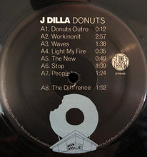 Carica l'immagine nel visualizzatore di Gallery, J Dilla : Donuts (2x12", Album, RE)
